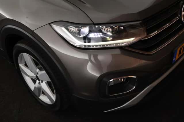 Volkswagen T-Cross (2021) thumbnail 4