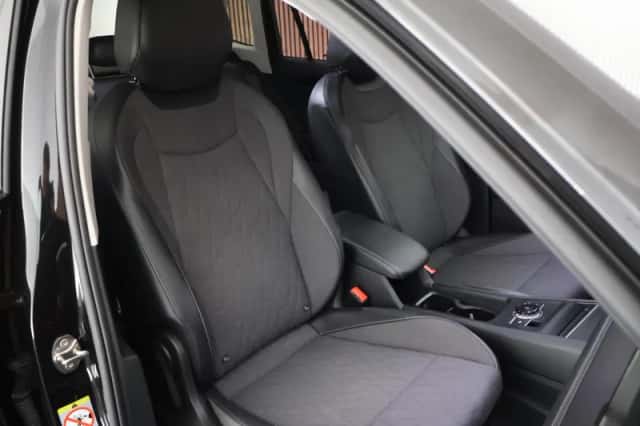 Volkswagen Tiguan (2025) thumbnail 2