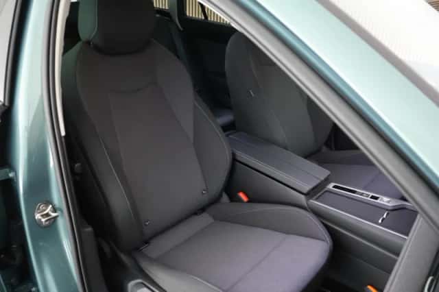 Volkswagen Passat (2025) thumbnail 2