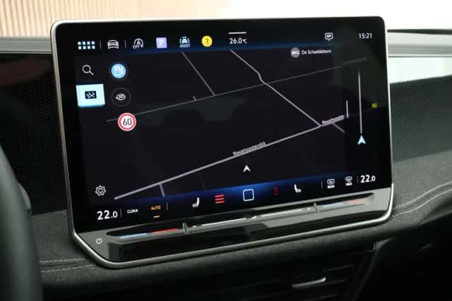 Volkswagen Passat (2025) thumbnail 4