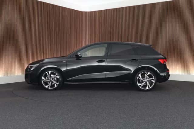 Audi A3 (2022) thumbnail 4