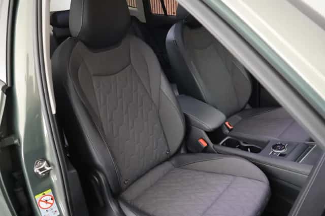 Volkswagen Tiguan (2024) thumbnail 2