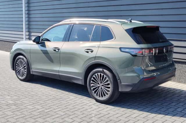 Volkswagen Tiguan (2024) thumbnail 5