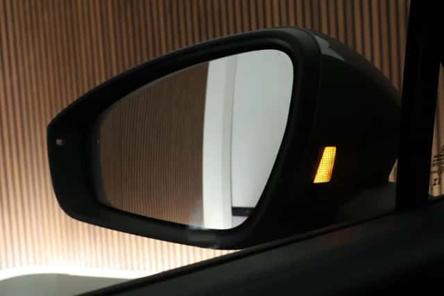 Volkswagen Tiguan (2024) thumbnail 5