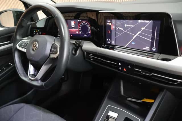 Volkswagen Golf (2020) thumbnail 3