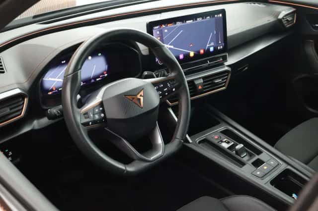 CUPRA Formentor (2023) thumbnail 3