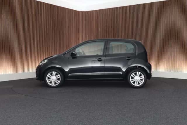 Volkswagen Up! (2019) thumbnail 4