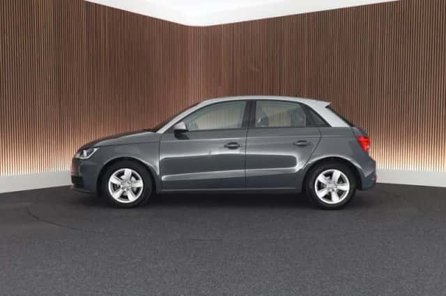 Audi A1 (2018) thumbnail 4