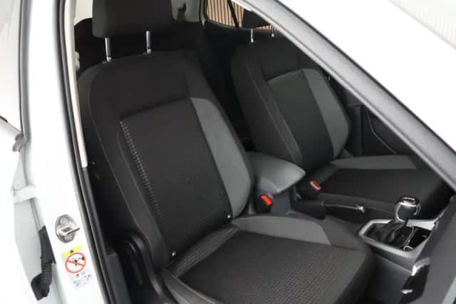 Volkswagen T-Cross (2021) thumbnail 2