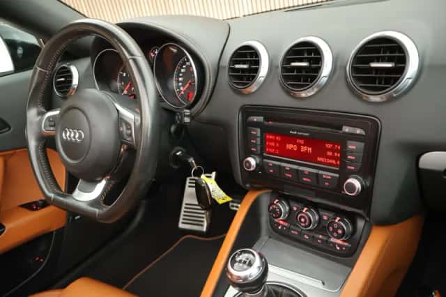 Audi TT (2009) thumbnail 3