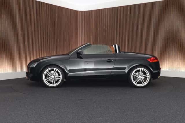 Audi TT (2009) thumbnail 6