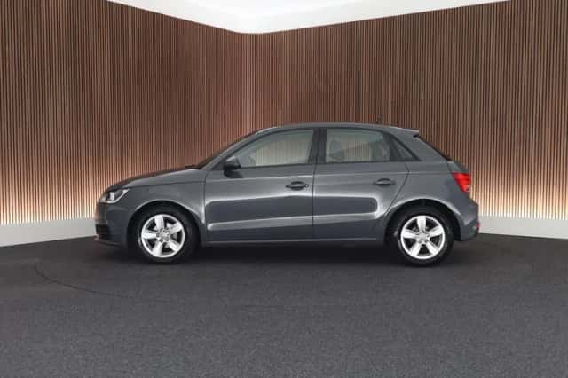 Audi A1 (2016) thumbnail 5