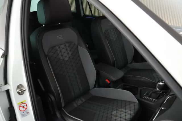 Volkswagen Tiguan (2023) thumbnail 2