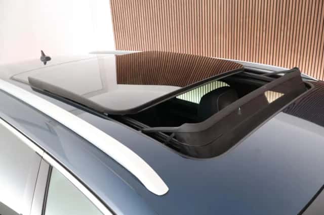 Volkswagen Passat (2021) thumbnail 6
