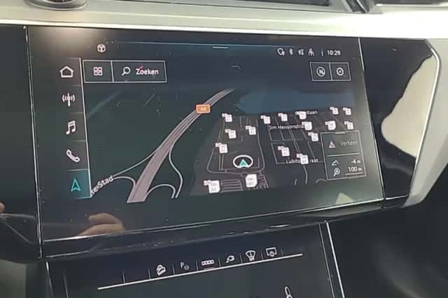 Audi e-tron (2022) thumbnail 3