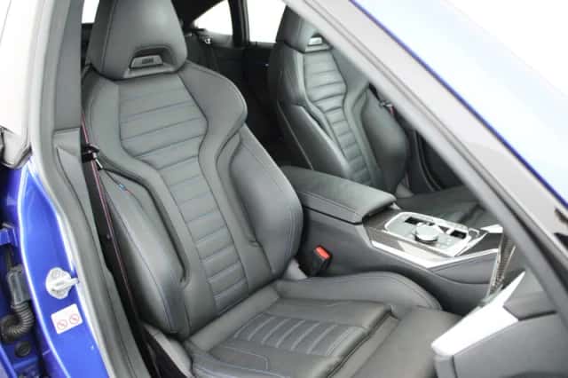 BMW i4 (2023) thumbnail 2