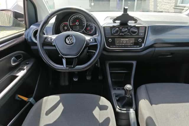 Volkswagen Up! (2019) thumbnail 2