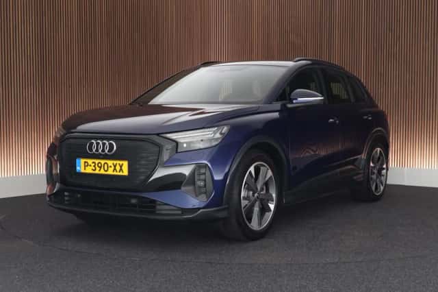Audi Q4 e-tron (2022) thumbnail 1