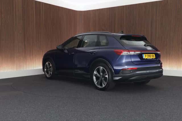 Audi Q4 e-tron (2022) thumbnail 5