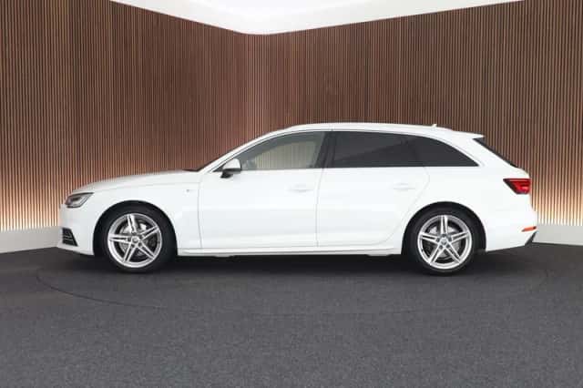 Audi A4 (2018) thumbnail 6