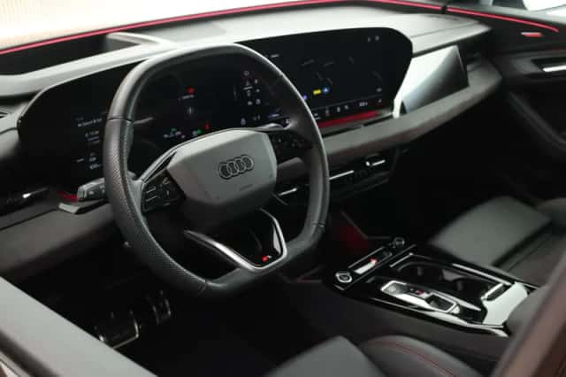 Audi Q6 e-tron (2024) thumbnail 3