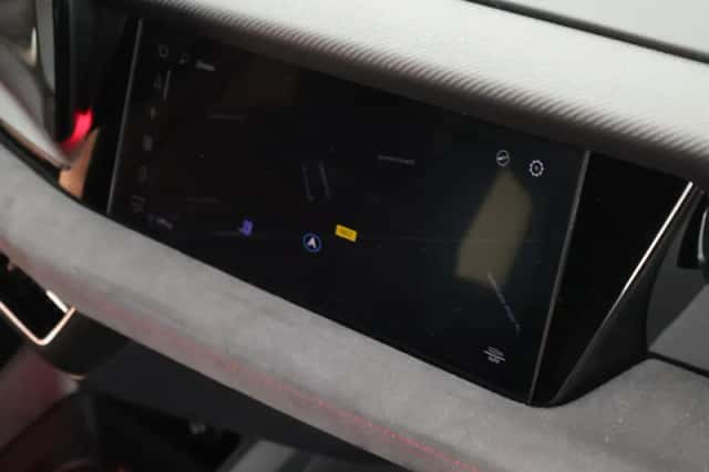 Audi Q6 e-tron (2024) thumbnail 5