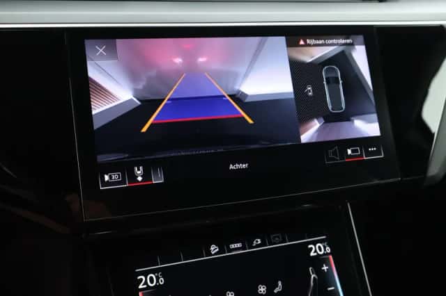 Audi e-tron (2023) thumbnail 5