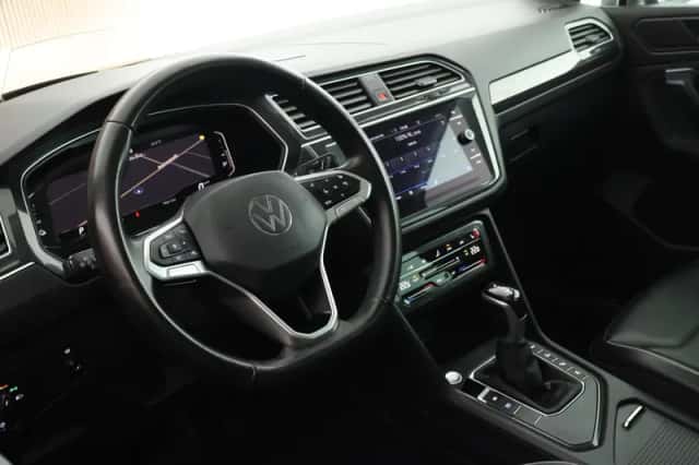 Volkswagen Tiguan (2022) thumbnail 3