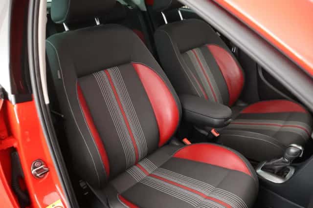 Volkswagen Polo (2012) thumbnail 2