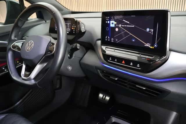 Volkswagen ID.4 (2020) thumbnail 3