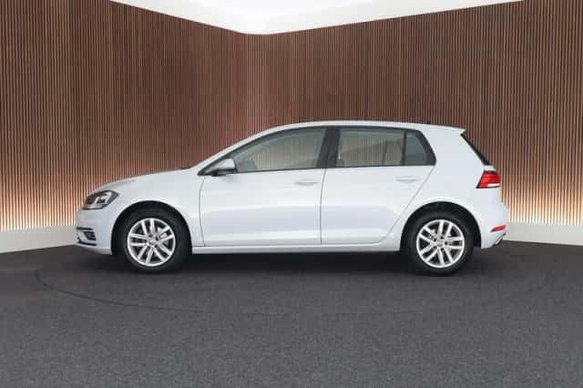 Volkswagen Golf (2017) thumbnail 4