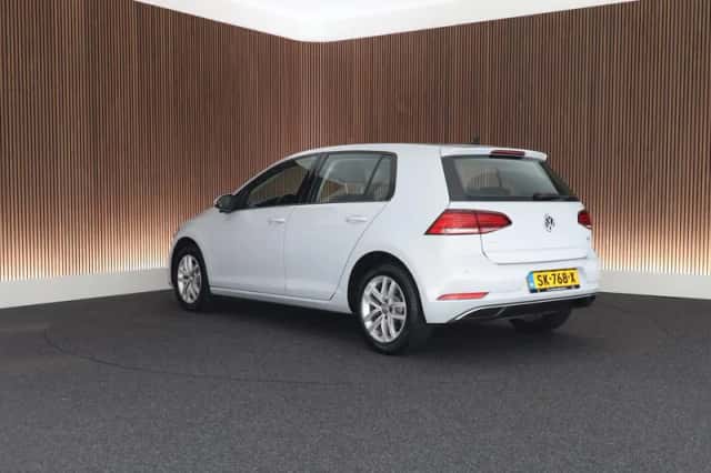 Volkswagen Golf (2017) thumbnail 5