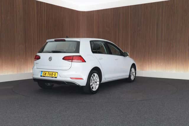 Volkswagen Golf (2017) thumbnail 6