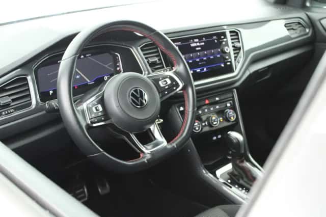 Volkswagen T-Roc (2022) thumbnail 3