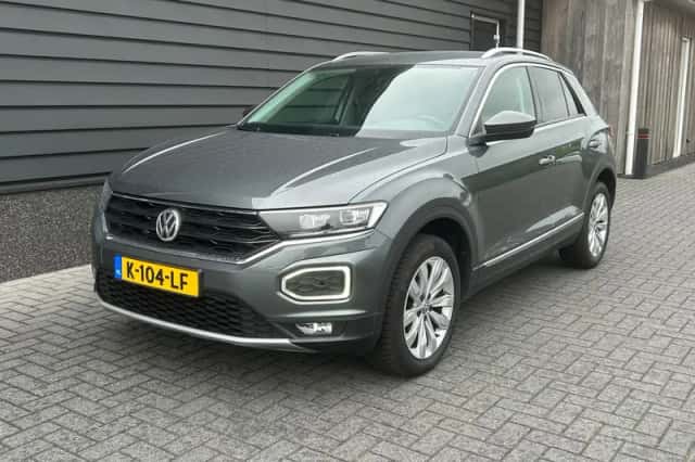 Volkswagen T-Roc (2020) thumbnail 1