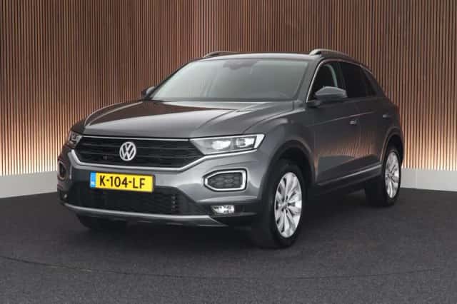Volkswagen T-Roc (2020) thumbnail 1