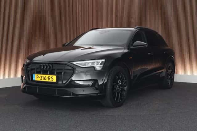 Audi e-tron (2022) thumbnail 1