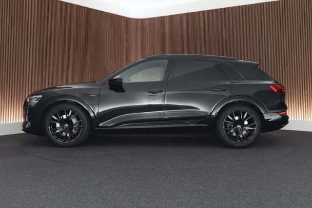 Audi e-tron (2022) thumbnail 6