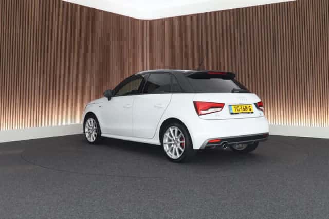 Audi A1 (2018) thumbnail 5