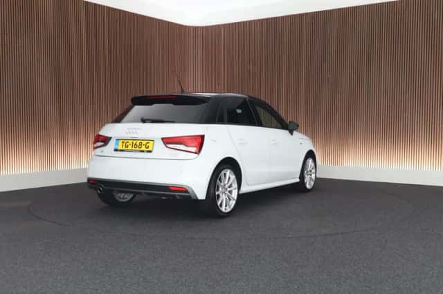 Audi A1 (2018) thumbnail 6