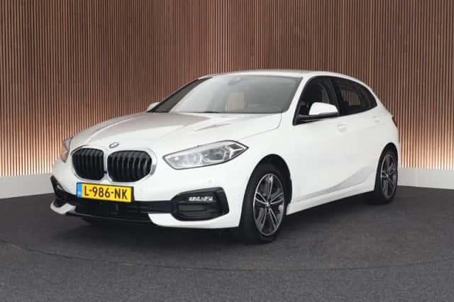 BMW 1-Serie (2021) thumbnail 1