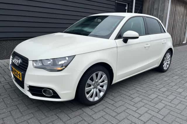 Audi A1 (2013) thumbnail 1