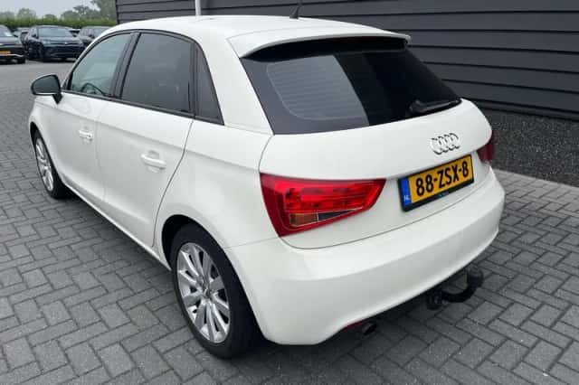 Audi A1 (2013) thumbnail 3