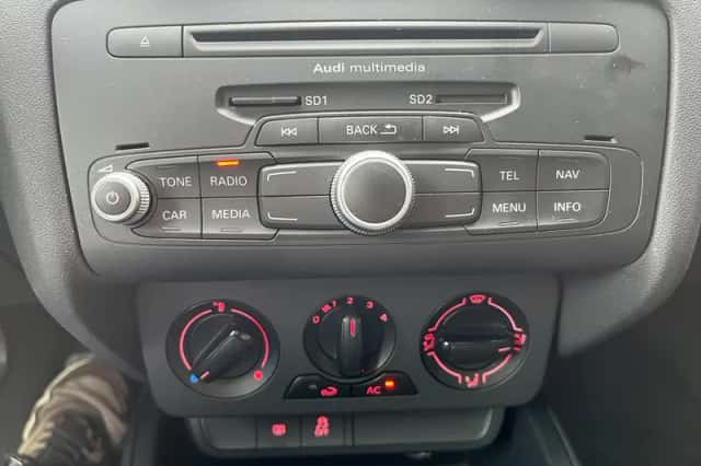 Audi A1 (2013) thumbnail 4