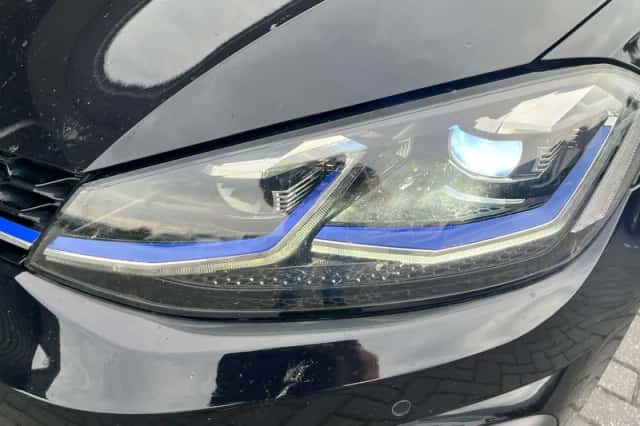 Volkswagen Golf (2017) thumbnail 4