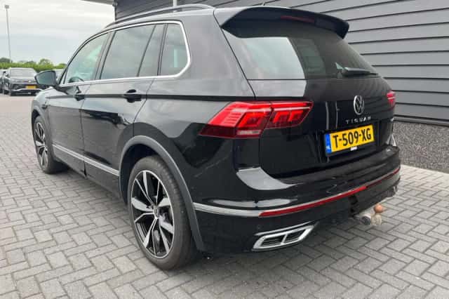 Volkswagen Tiguan (2023) thumbnail 2
