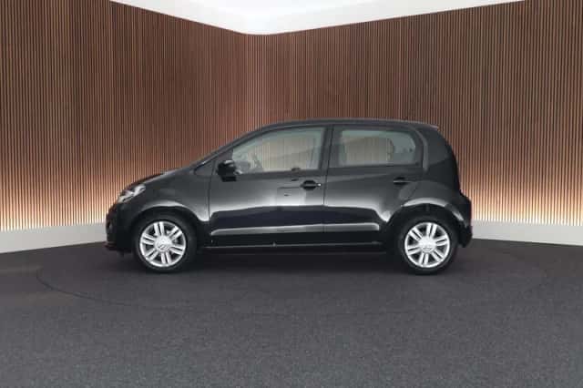 Volkswagen Up! (2019) thumbnail 4