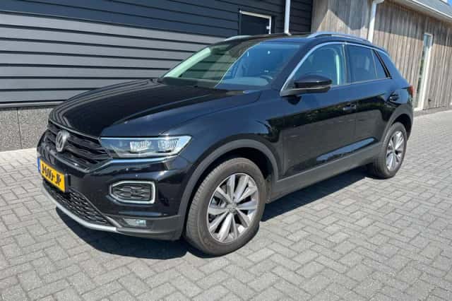 Volkswagen T-Roc (2020) thumbnail 1