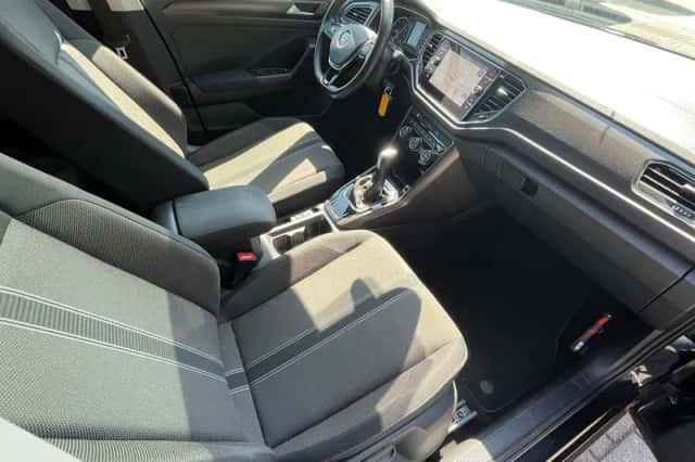 Volkswagen T-Roc (2020) thumbnail 5