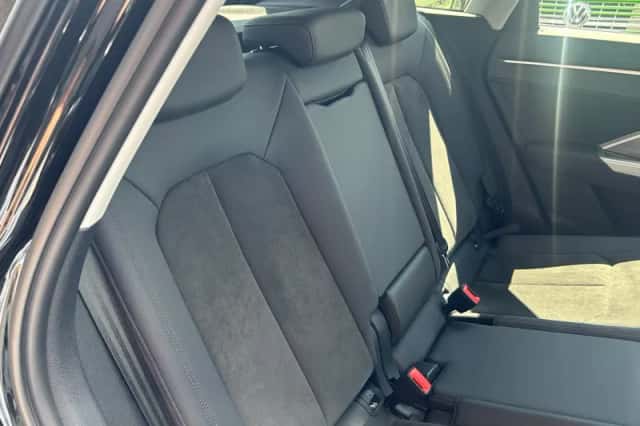 Audi Q3 (2020) thumbnail 3